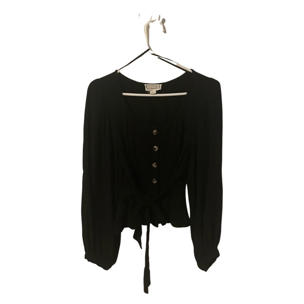 Bell sleeve, runched top with belt.
